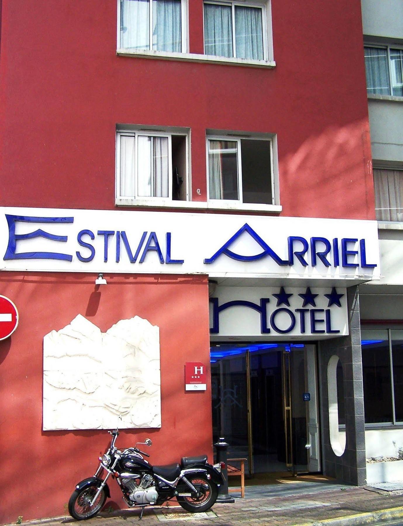 Hôtel Estival Arriel Lourdes Exterior foto